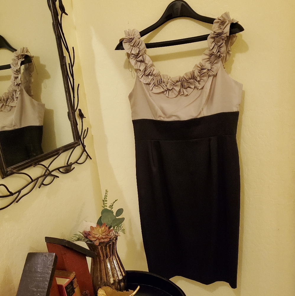 Maggy London size8